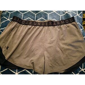 Under Armour HeatGear Women's Gray Shorts Loose Fit Lightweight Pockets Sz 1 XL